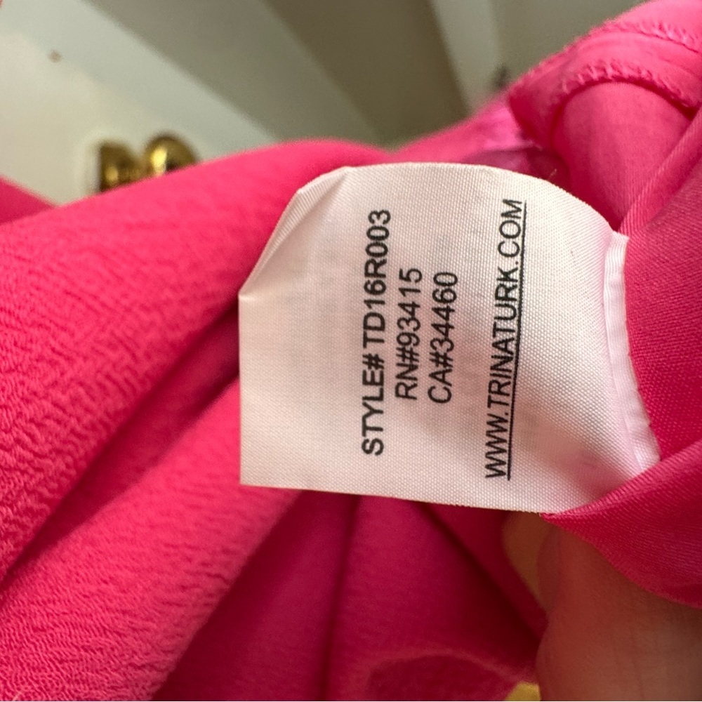 Trina Turk Aloha Crepe Off Shoulder Ruffle Dress Pink Size 6 - Picture 6 of 6